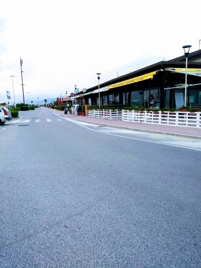 Willa Casa Tonfoni Torre del Lago Puccini Zewnętrze zdjęcie